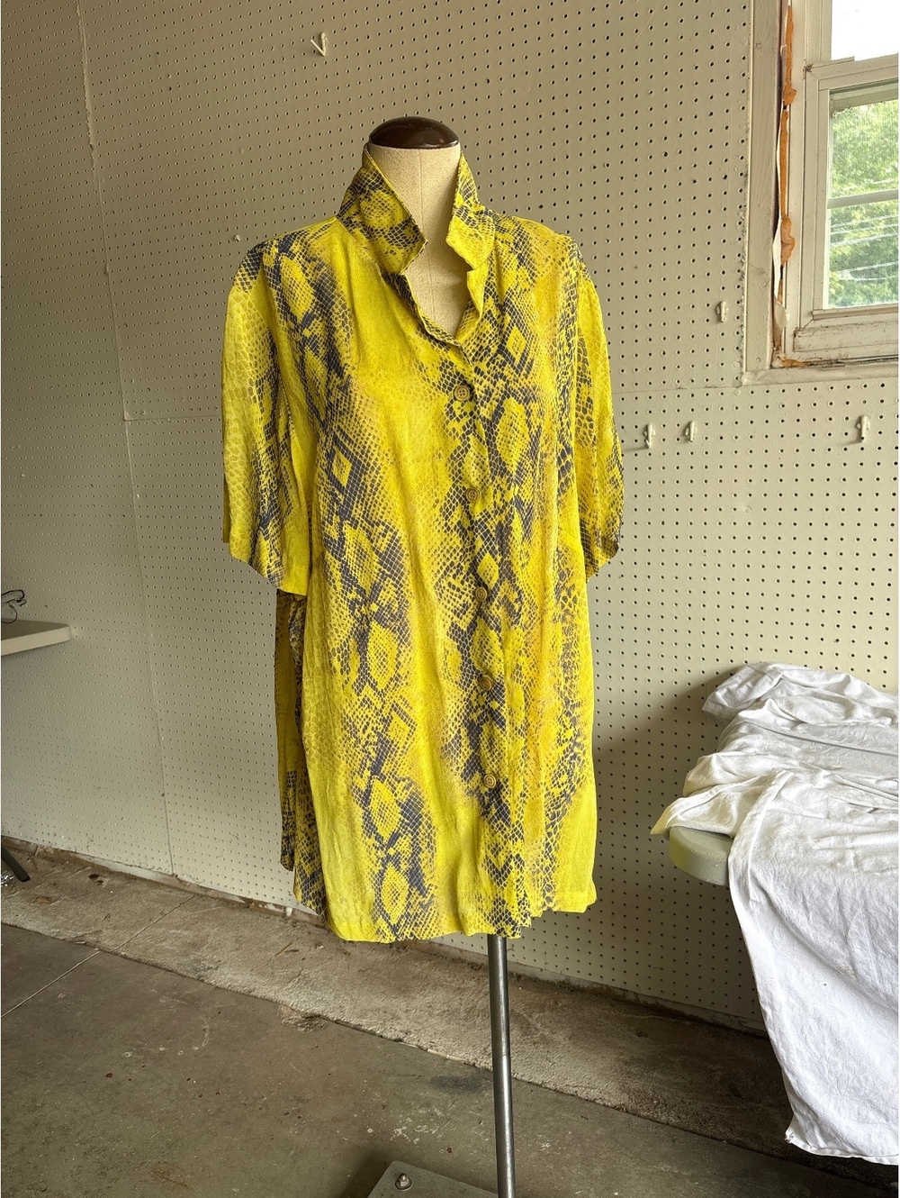 Liz & Me Yellow and Black Snake Print Button-Up Tunic